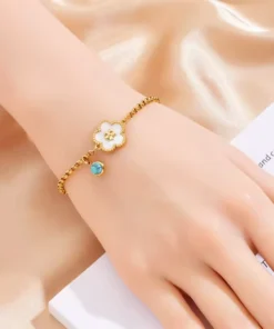 Bracelet trefle blanc Lyana