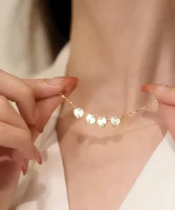 Alix klaverhalsketting met parelmoer