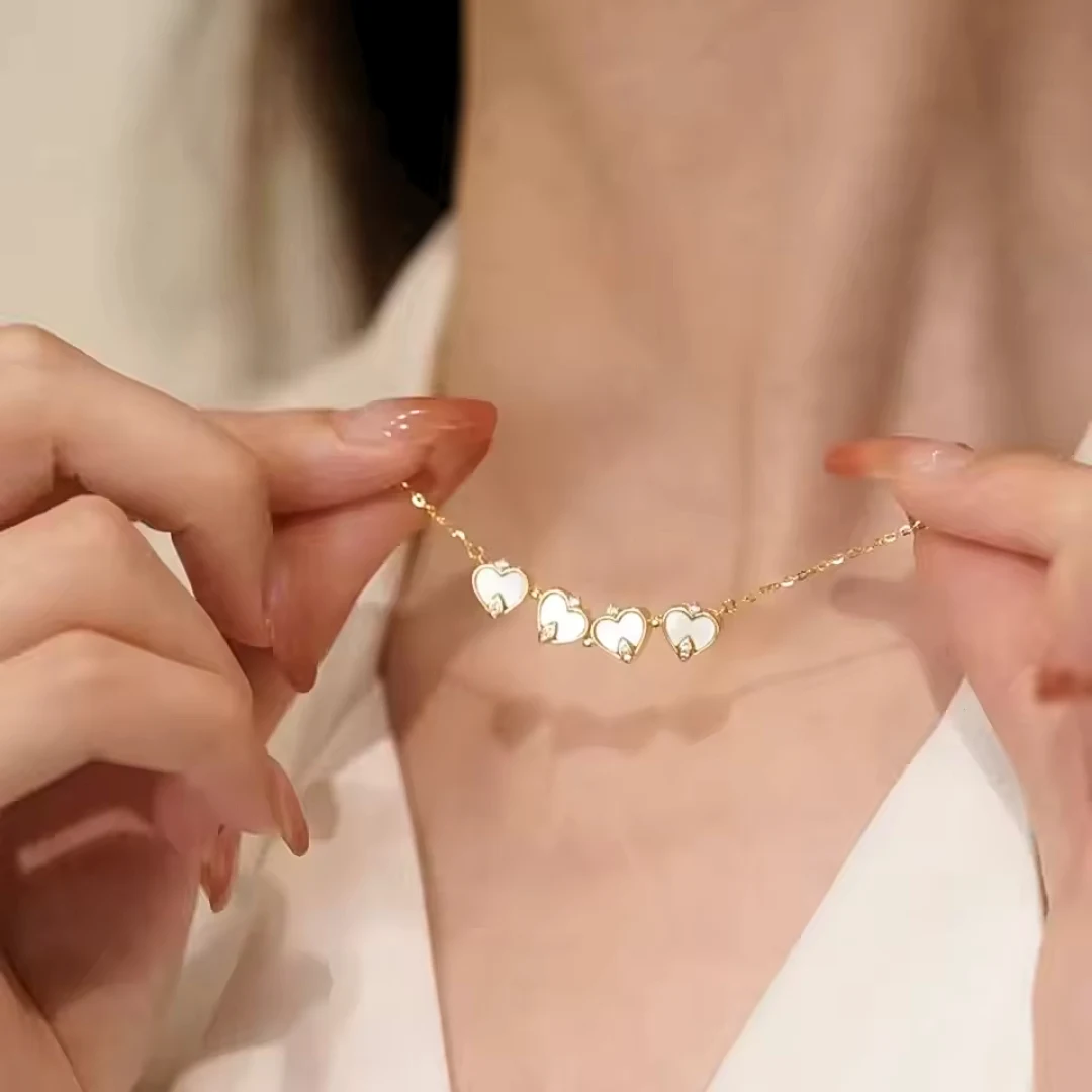 Alix klaverhalsketting met parelmoer