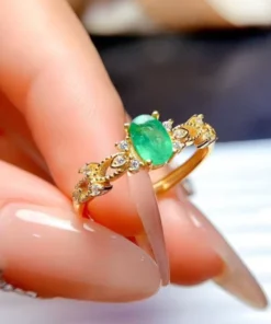 Alternative view of Bague émeraude ancienne Olivia