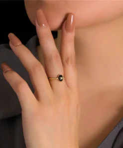 Alternative view of Bague en pierre noire Juliette