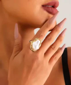 Alternative view of Bague nacre blanche Lina