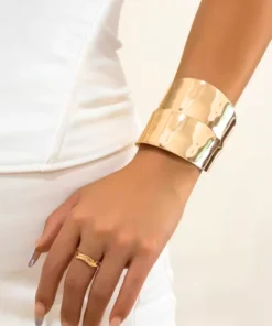 Alternative view of Bracelet manchette or Valentine