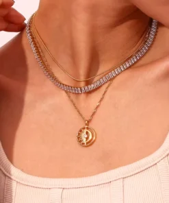 Alternative view of Romane zon en maan ketting